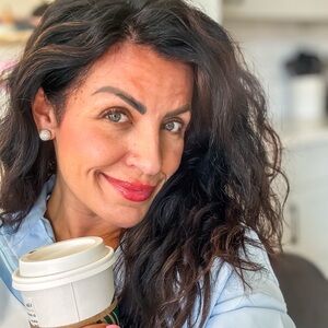 Meet your Posher, Vita